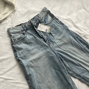 Light denim 90’s baggy jeans
